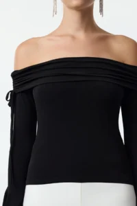 TRENDYOLMİLLA Black Carmen Collar Binding Detailed Spanish Arm Knitting Chic Blouse - Image 6