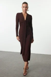 TRENDYOLMİLLA Brown Body-Fitting V-neck Knitting Chic Dress
