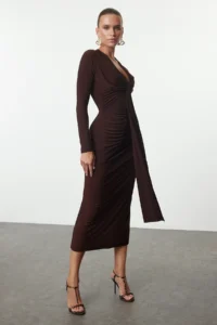 TRENDYOLMİLLA Brown Body-Fitting V-neck Knitting Chic Dress - Image 2