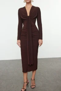TRENDYOLMİLLA Brown Body-Fitting V-neck Knitting Chic Dress - Image 3