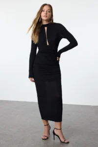 TRENDYOLMİLLA Black Low-cut Detailed Weaving Chic Evening Gown Night Graduation Dress - Image 3