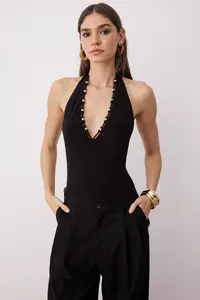 TRENDYOLMİLLA Black Plain V-neck Sleeveless Knitting Sandy Bodysuit .D.00007 - Image 3