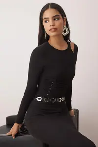 TRENDYOLMİLLA Black Agrafli Asymmetric Yaka Knitting Party Bodysuit .D.00011 - Image 3