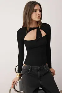 TRENDYOLMİLLA Black tied up Asymmetric Yaka Knitting Bodysuit .D.00023 - Image 2