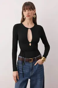 TRENDYOLMİLLA Black Plain V-neck LONG Knitting Sandy Bodysuit .D.00028 - Image 2