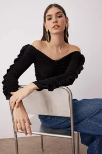 TRENDYOLMİLLA Black Plain Carmen Collar LONG Knitting Sandy Party Blouse - Image 3