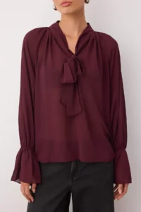 TRENDYOLMİLLA Koyu Burgundy Barbell Neck Unlined Transparan Weaving Party Blouse - Image 3