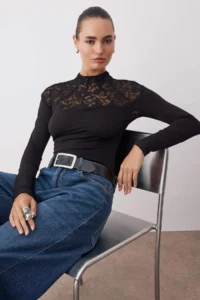 TRENDYOLMİLLA Black Dog collar Lace Detailed Knitting Party Blouse - Image 2