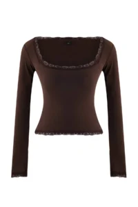 TRENDYOLMİLLA Dark Brown Lace Detailed Square Neck Knitting Party Blouse - Image 5