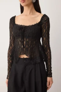 TRENDYOLMİLLA Black Square Neck Unlined Lace Party Blouse - Image 3