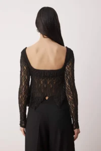 TRENDYOLMİLLA Black Square Neck Unlined Lace Party Blouse - Image 4