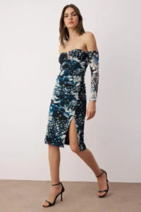 TRENDYOLMİLLA Multicolored Patterned Fitted Carmen Collar Lined Tulle Midi Dress - Image 2