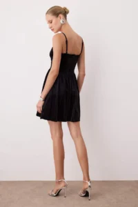 TRENDYOLMİLLA Black Plain buttoned Knitting Velvet Mini Unlined Dress - Image 4