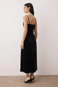 TRENDYOLMİLLA Black Velvet Satin and Lace Detailed her dress - Image 5