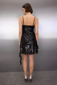 TRENDYOLMİLLA Black Plain Frilly Detailed Sequin Short / Mini Lined her dress - Image 5