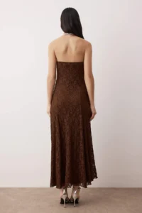 TRENDYOLMİLLA Brown Plain Lace Strapless Midi Lined Dress - Image 4