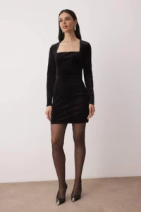 TRENDYOLMİLLA Black Knitting Velvet Mini Elegant/Evening Dress - Image 2