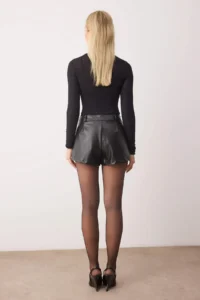 TRENDYOLMiLLA Black Faux Leather Ekstra Mini Shorts - Image 4