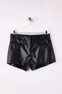 TRENDYOLMiLLA Black Faux Leather Ekstra Mini Shorts - Image 5