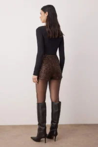 TRENDYOLMiLLA Brown Extra/Super Mini Knitting Sequin Shorts - Image 4