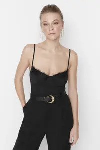 TRENDYOLMİLLA Black Heart Yaka Sleeveless Lace Detailed Bottom snaps Bodysuit .D.00009 - Image 3