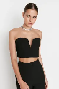 TRENDYOLMİLLA Black Crop Lined Weaving Bustier - Image 2