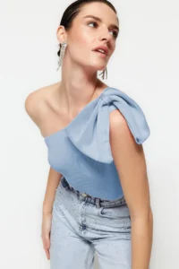 TRENDYOLMİLLA Light Blue Single Arm Bow Detailed Knitwear Blouse