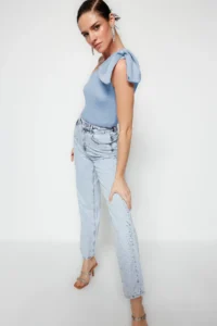 TRENDYOLMİLLA Light Blue Single Arm Bow Detailed Knitwear Blouse - Image 3