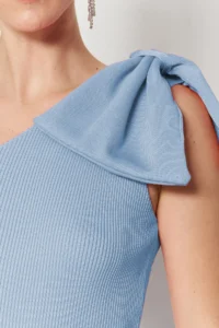 TRENDYOLMİLLA Light Blue Single Arm Bow Detailed Knitwear Blouse - Image 5