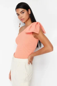 TRENDYOLMİLLA Orange Single Arm Bow Detailed Knitwear Blouse - Image 3