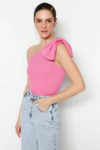 TRENDYOLMİLLA Pink Single Arm Bow Detailed Knitwear Blouse - Image 6