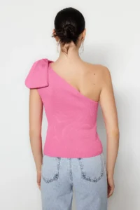 TRENDYOLMİLLA Pink Single Arm Bow Detailed Knitwear Blouse - Image 7