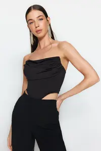 TRENDYOLMİLLA Black Crop Lined Corset Detailed Knitting Bustier - Image 3