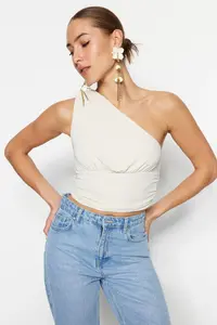 TRENDYOLMİLLA Ecru Crop Lined shiny Knitting Bustier - Image 5
