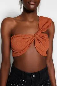 TRENDYOLMİLLA Brick Red Crop Knitting textured Bustier - Image 4