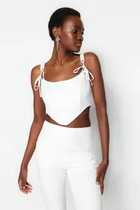 TRENDYOLMİLLA Ecru Crop Lined Piped Corset Detailed Knitting Lace Bustier - Image 2