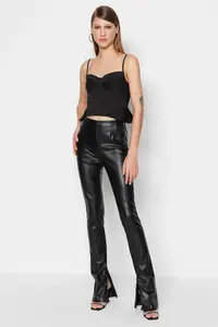 TRENDYOLMİLLA Black Crop Lined Knitting Bustier - Image 3