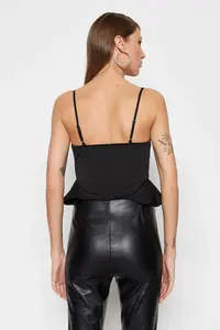 TRENDYOLMİLLA Black Crop Lined Knitting Bustier - Image 6