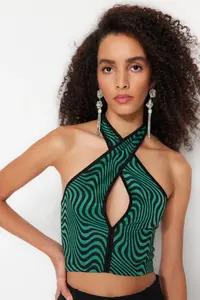 TRENDYOLMİLLA Black-Green Crop Knitting Window/Cut Out Detailed Animal Patterned Bustier