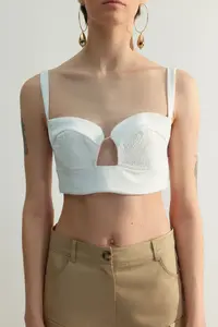 TRENDYOLMİLLA Limited Edition Ecru Stitching Detailed Bustier - Image 4
