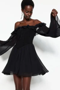 TRENDYOLMİLLA Black A-Kesim Lined with flywheel Boho Weaving Siphon Short Evening Gown Gece Graduation Dress - Image 2