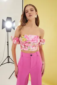 TRENDYOLMİLLA Multicolored flower patterned Crop Weaving Bustier