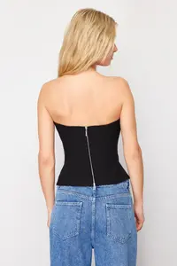 TRENDYOLMİLLA Black Zippered Weaving Bustier - Image 6