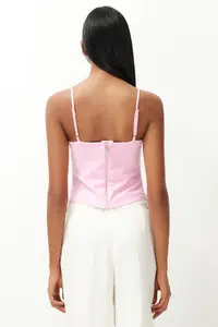 TRENDYOLMİLLA Pink Crop Rose Detailed Weaving Bustier - Image 6