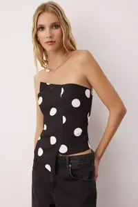 TRENDYOLMİLLA Black-WHITE Polka Dot Strapless Sleeveless Weaving Finike Elegant/Evening Blouse - Image 2