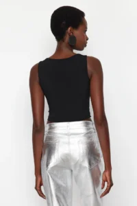 TRENDYOLMİLLA Black Crop Window/Cut Out Detailed Knitting Blouse - Image 7