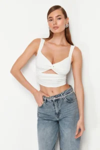 TRENDYOLMİLLA White Crop Window/Cut Out Detailed Knitting Blouse - Image 9