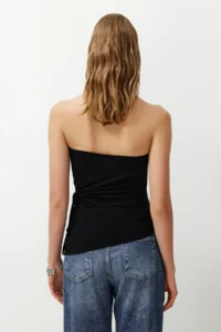TRENDYOLMİLLA Black Cut Out/Window Detailed Knitting Blouse - Image 6