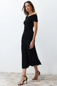 TRENDYOLMİLLA Black A-Kesim Asymmetric Yaka Knitting Chic Evening Gown Dress - Image 3