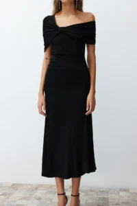TRENDYOLMİLLA Black A-Kesim Asymmetric Yaka Knitting Chic Evening Gown Dress - Image 5